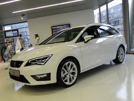 autoweek.cz - Kombi Leon ST - další silná zbraň pro Seat 