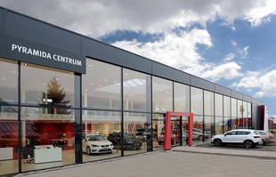 Seat - Pyramida Centrum Průhonice
