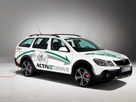 autoweek.cz - Octavia s elektrickým pohonem ACTIVeDRIVE
