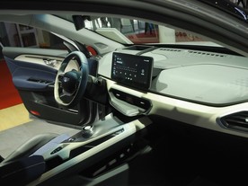 Shanghai 2021 Geely je partnerem Baidu v projektu Apollo