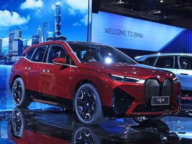 BMW iX