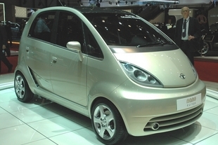 Tata Nano chce vyvolat revoluci tím, že se vozy budou dokončovat až u prodejců