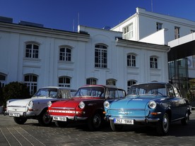 Zleva Škoda 1000 MB Standard (1966), 1000 MBX (1969) a 1000 MB Standard (1966) 