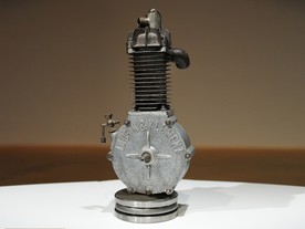 Motor Laurin & Klement poháněl motocykl Slavia Typ A z roku 1899