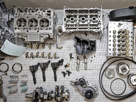 Motor MPI 1,0 sestává ze 150 dílů