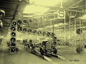 Na přelomu 20. a 30. let se Škoda stala tuzemským průkopníkem efektivní pásové výroby a standardizace