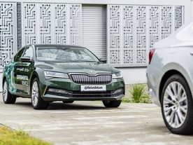 Spolupráce Škoda Auto a VŠB - TU Ostrava na projektu pro automatickou jízdu v konvoji Follow the Vehicle