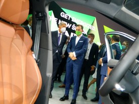 Škoda Enyaq iV - Andrej Babiš a Thomas Schäfer 