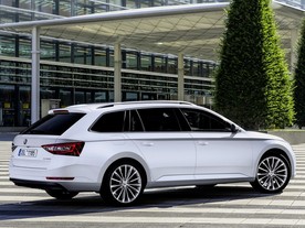Škoda Superb Combi