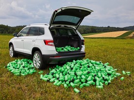 Škoda Karoq se systémem zadních sedadel VarioFlex pojme 1000 láhví