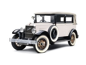 Laurin & Klement  110 Model 110 z roku 1925, nově osazený i logem Škoda, dával na výběr z široké nabídky provedení karos