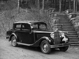 Škoda 645, výroba 1929 – 1934, vyráběn jako limuzína, landaulet, tudor, sedan, phaeton či kabriolet, 758 ks