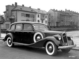 Škoda Superb (typ 913) sedan, vyráběn 1936 – 1939, celkem 350 ks