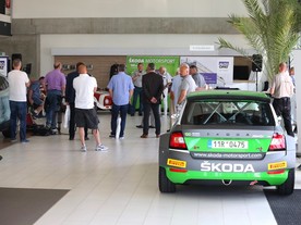 Prezentace se uskutečnila v prodejně nových vozů Škoda společnosti Auto Opat