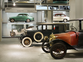 L&K SG (1911) a L&K ŠKODA 110 (1928) v expozici Evoluce 