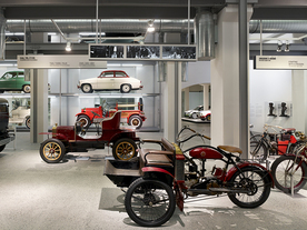Expozice Evoluce s tříkolkou L&K LW (1911)