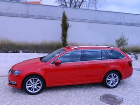 Škoda Octavia Combi G-Tec 