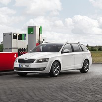autoweek.cz - Nová Škoda Octavia G-TEC 