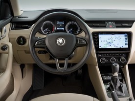 Rozšíření výbavových stupňů s cenovým zvýhodněním a výhodné pakety Plus, Safety, Multimedia, Comfort a exkluzivní Busine