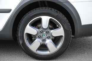 Škoda Octavia Scout 2,0 TDI CR