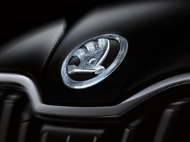 autoweek.cz - Škoda Superb Black Crystal 