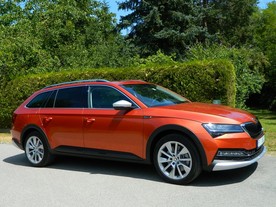Škoda Superb Combi Scout 2,0 TSI 4x4