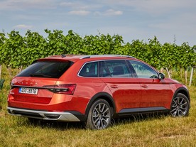 Škoda Superb Combi Scout 2,0 TSI 4x4