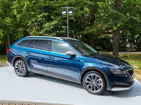 Škoda Superb Combi Scout 