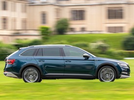 Škoda Superb Scout