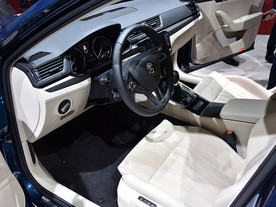 Škoda Superb 