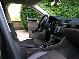 Škoda Superb III pro presidenta ČR Miloše Zemana 