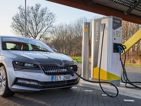 Škoda Superb iV
