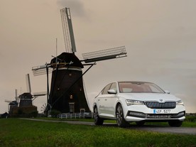 Škoda Superb iV