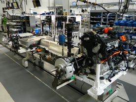 Montáž vysokonapěťového akumulátoru