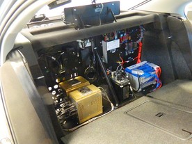 Policejní Škoda Superb pro dálniční službu