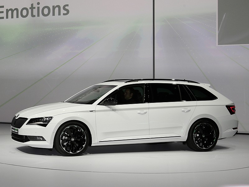 Nová Škoda Superb SportLine přijíždí