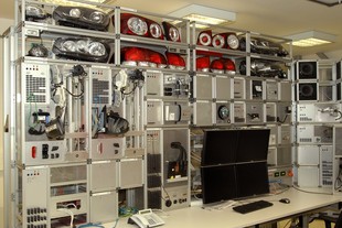Zkoušení elektronických řídicích jednotek