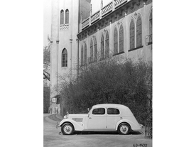 ŠKODA 640 Superb sedan