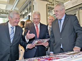 autoweek.cz - Presidenti navštívili automobilku Škoda Auto