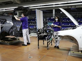 autoweek.cz - Evropské automobilky restartují výrobu