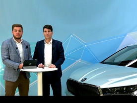 Vedoucí českého zastoupení Škoda Auto Jiří Maláček (vpravo)