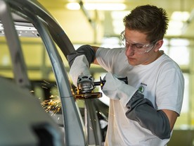 Realizace projektu začala odstraněním střechy