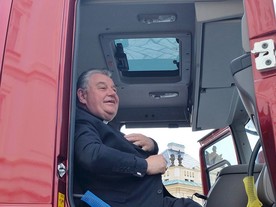 Kardinál Duka požehnal Tatře Phoenix Präsident