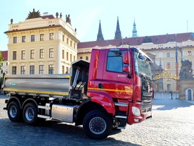 Kardinál Duka požehnal Tatře Phoenix Präsident