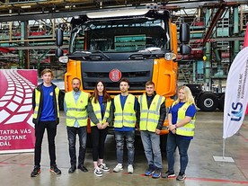 Tatra do škol - Tatra Phoenix - Střední škola technická a řemeslná Nový Bydžov