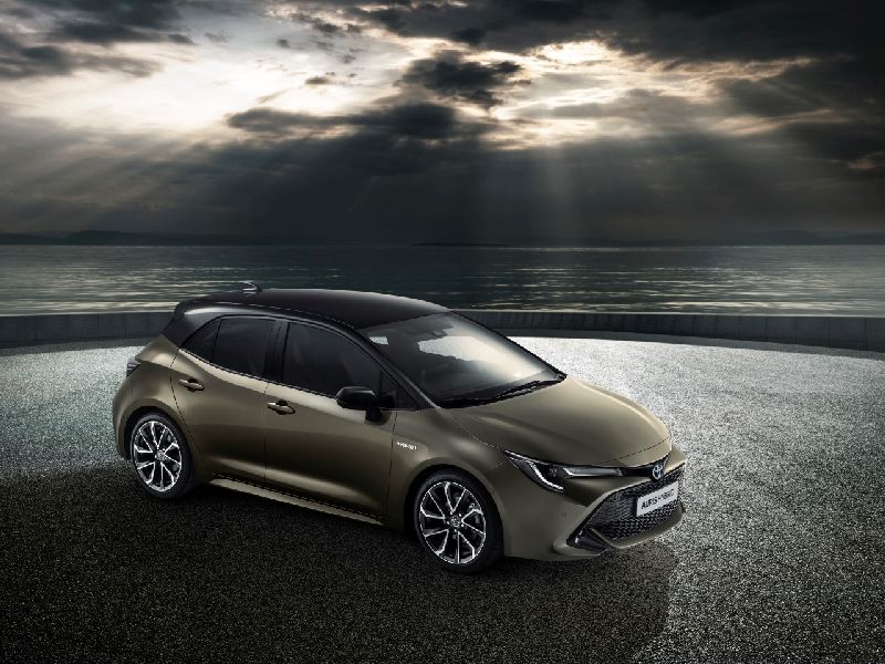 Nová Toyota Auris září na ženevské autosalonu