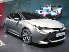 Toyota Auris Hybrid