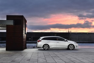 Toyota Auris Hybrid Touring Sports