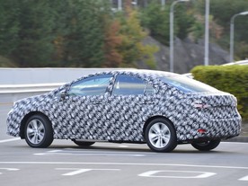 Testovací prototyp Toyota FCV