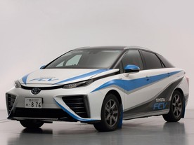 Toyota FCV rallycar
